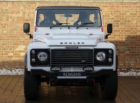 Land Rover Defender 90 Bowler Edition 2