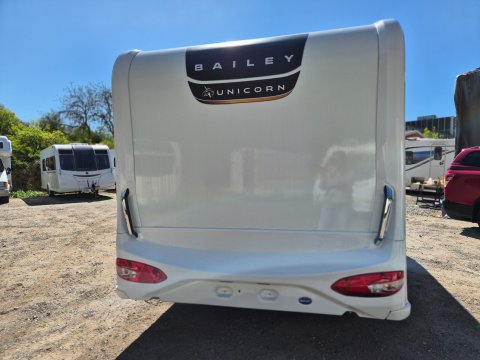 Bailey Unicorn Madrid  5