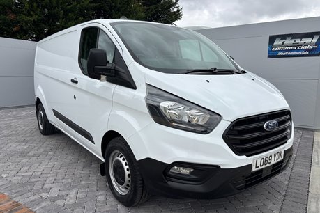 Ford Transit Custom 320 L2 Leader Panel Van - Air Con / Sat Nav