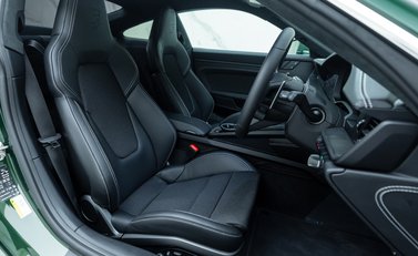 Porsche 911 GT3 TOURING (992.2) 14