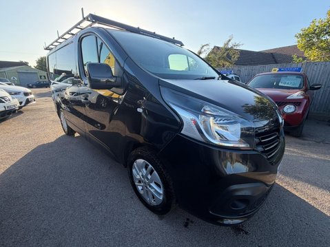 Renault Trafic 1.6 dCi 27 Sport Nav SWB Standard Roof Euro 6 5dr 3