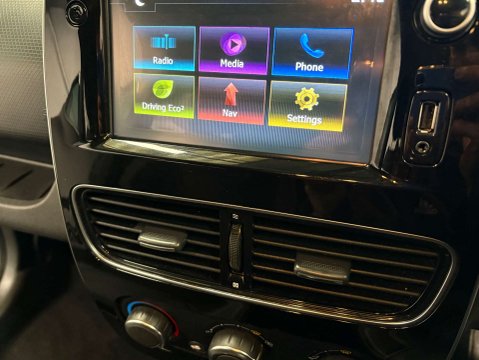 Renault Clio ICONIC TCE 21