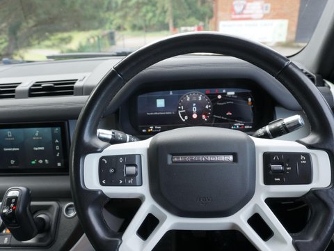 Land Rover Defender 2.0 SD4 SE Auto 4WD Euro 6 (s/s) 5dr 28