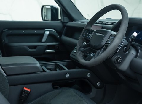 Land Rover Defender 90 V8 P525 13