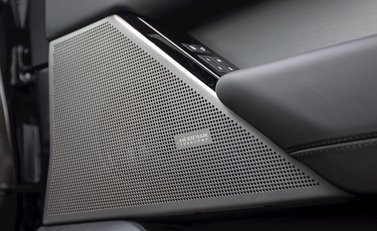 Land Rover Range Rover Velar SVAutobiography Dynamic 24