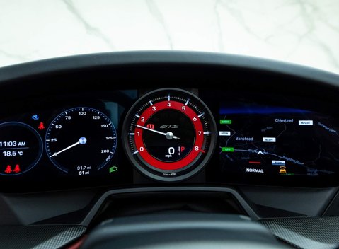 Porsche 911 Targa 4 GTS (992) 16