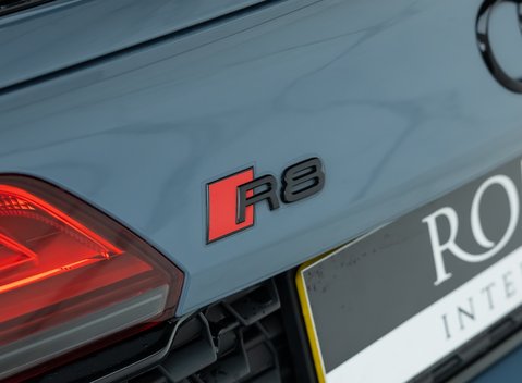 Audi R8 V10 PERFORMANCE CARBON BLACK 29