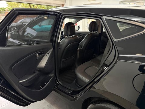 Hyundai ix35 1.7 CRDi SE Euro 5 (s/s) 5dr (Nav) 19