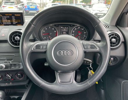 Audi A1 1.0 A1 Sport TFSI Semi-Auto 3dr 19