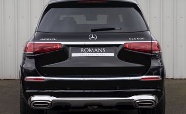 Mercedes-Benz GLS 600 First Class 7