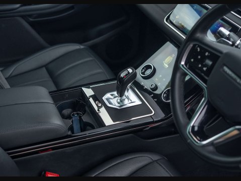 Land Rover Range Rover Evoque 2.0 Range Rover Evoque R-Dynamic SE MHEV Auto 4WD 5dr 24