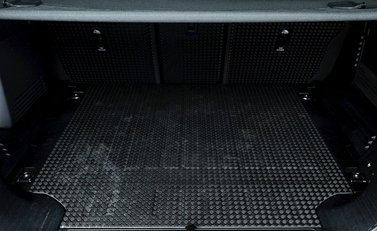 Land Rover Defender 110 V8 32