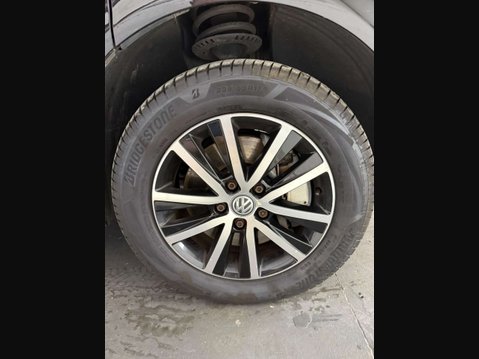 Volkswagen Caravelle 2.0 Caravelle Executive TDI BlueMotion Technology Semi-Auto 5dr 19
