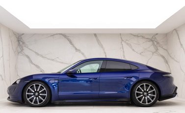 Porsche Taycan TURBO 93KWH 3