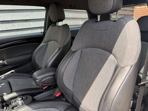 Mini Hatch Cooper S Electric Level 2 3dr 43
