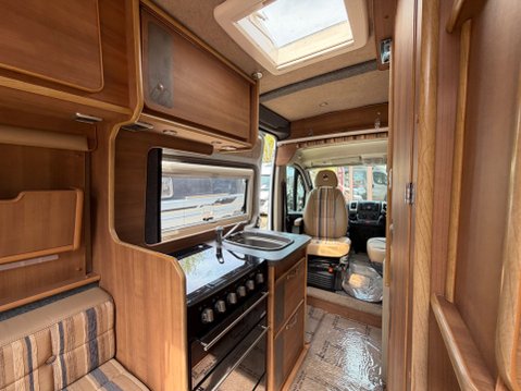 IH Motorhomes TIO RL REAR LOUNGE MODEL LOW MILEAGE 24