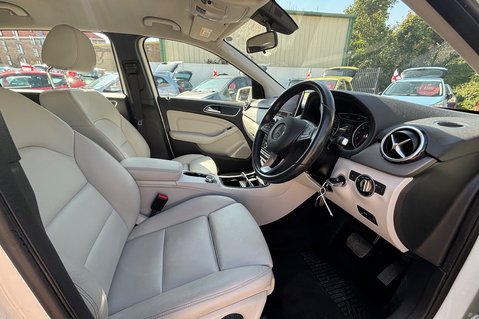 Mercedes-Benz B Class B 200 SE EXECUTIVE.. AUTOMATIC.. STUNNING EXAMPLE.. 1 PREVIOUS KEEPER..  2