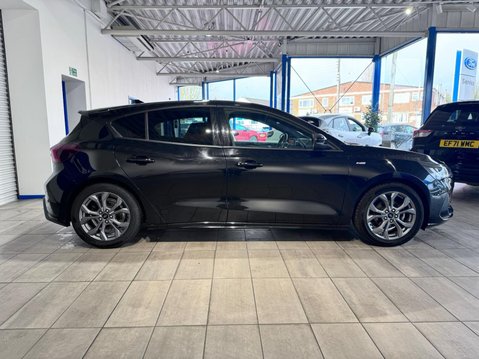 Ford Focus 1.0T EcoBoost ST-Line Euro 6 (s/s) 5dr 2