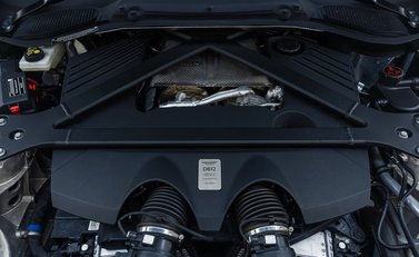 Aston Martin DB12 Volante 42