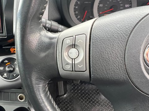 Toyota Rav4 2.0 XT-R 4WD 5dr 17