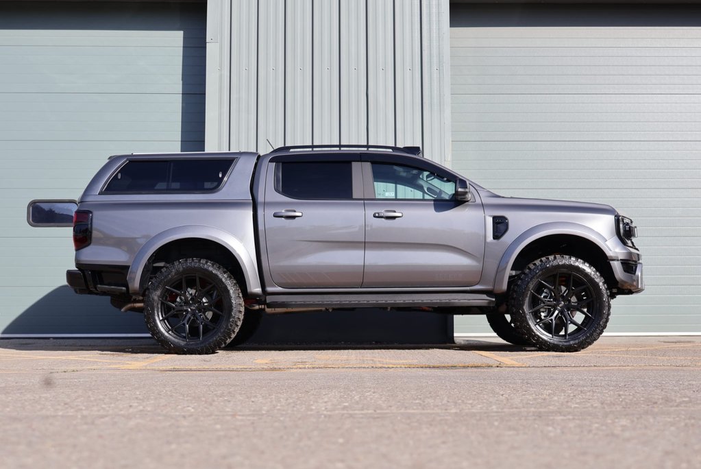 Ford Ranger 2025 WILDTRAK ECOBOOST MHEV HYBRID LIFTED WITH FULL SKR BODY KIT  11