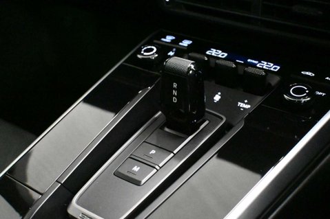 Porsche 911 3.0 911 Carrera 4 GTS Semi-Auto 4WD 2dr 21