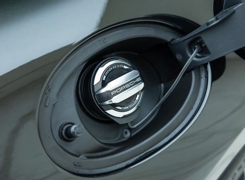 Porsche 911 GT3 Touring (992) 33