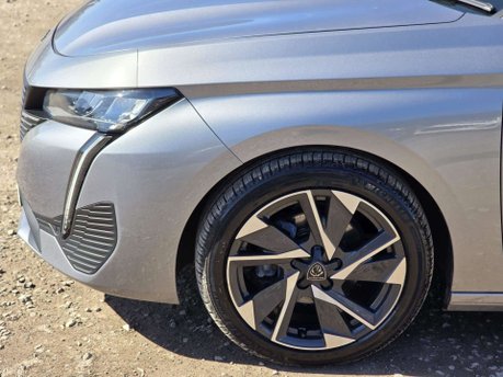 Peugeot 308 1.2 PureTech Allure Premium Hatchback 5dr Petrol EAT Euro 6 (s/s) (130 ps) 28