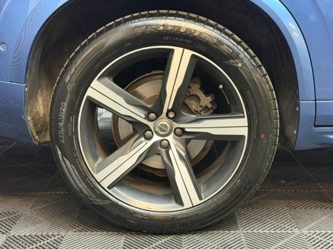Volvo XC90 2.0 D5 PowerPulse R-Design Auto 4WD Euro 6 (s/s) 5dr 31