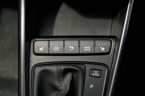 Hyundai i20 T-GDI PREMIUM MHEV 37