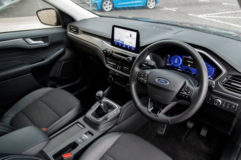 Ford Kuga TITANIUM EDITION 4