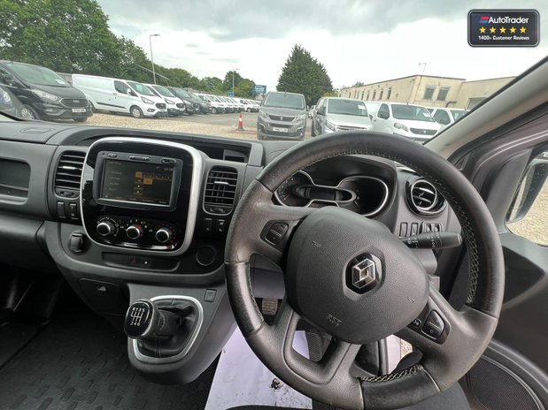 Renault Trafic LWB L2H1 Low Roof Leader LL30 Air Con Alloys Sensors Cam EURO 6 NO VAT 47