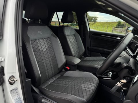 Volkswagen T-Roc 1.5 TSI R-Line DSG Euro 6 (s/s) 5dr 15