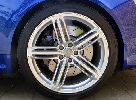 Audi RS6 Avant Plus 13