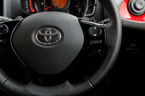 Toyota Aygo VVT-I X-PLAY X-SHIFT 19