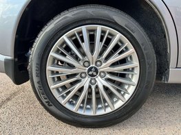 Mitsubishi Outlander 2.4 Outlander Design PHEV CVT 4WD 5dr 14