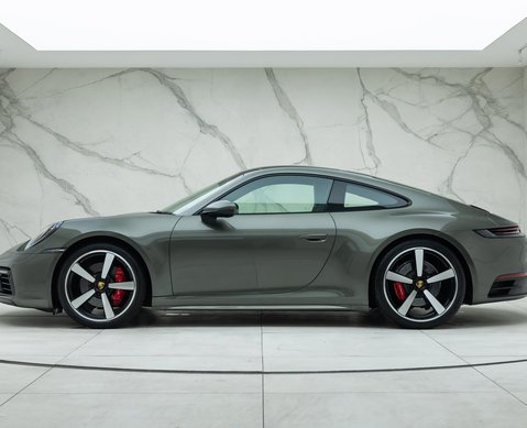Porsche 911 Carrera S (992) 