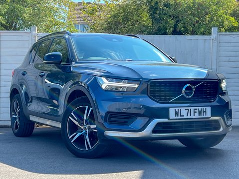 Volvo XC40 1.5 T3 R-Design SUV 5dr Petrol Auto Euro 6 (s/s) (163 ps) 4