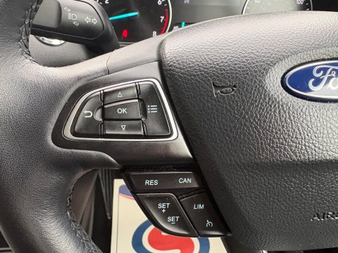 Ford Ecosport TITANIUM 22