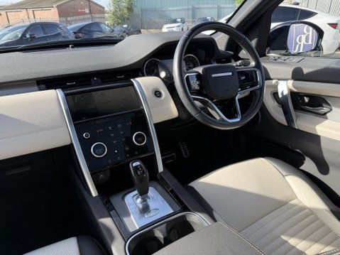 Land Rover Discovery Sport 1.5 P300e 12.2kWh Urban Edition SUV 5dr Petrol Plug-in Hybrid Auto 4WD Euro 31