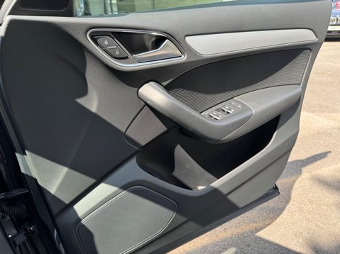 Audi Q3 TFSI S LINE 26