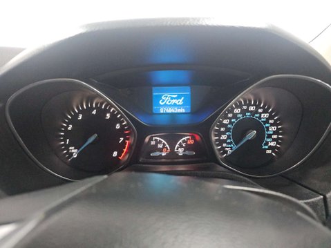 Ford Focus 1.6 Focus Zetec 105 5dr 43
