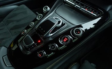 Mercedes-Benz AMG GT R 21