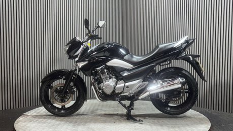 Suzuki Inazuma GW 2013 ONLY 12K NEW MOT WARRANTY 250CC COMMUTER BIKE 6