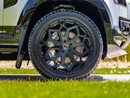 Land Rover Defender 110 Hard Top X-Dynamic HSE 5