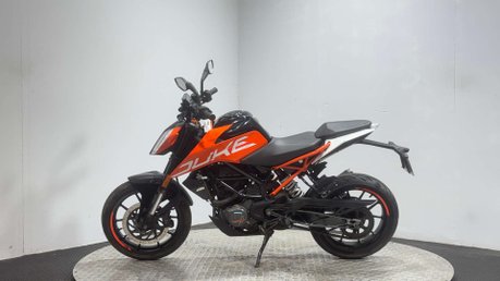 KTM Duke 2020 ONLY 10K RUNNING PROJECT BIKE SPARES OR REPAIR 125CC 3