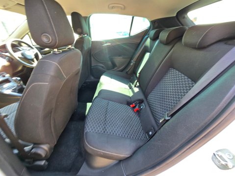 Vauxhall Astra DESIGN CDTI ECOTEC S/S 17