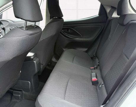 Toyota Yaris 1.5 Yaris Design HEV CVT 5dr 15