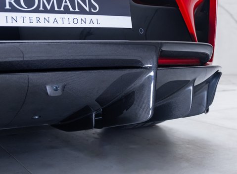 Ferrari 812 Competizione 44