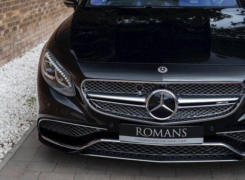 Mercedes-Benz S Class S65 Coupe 23